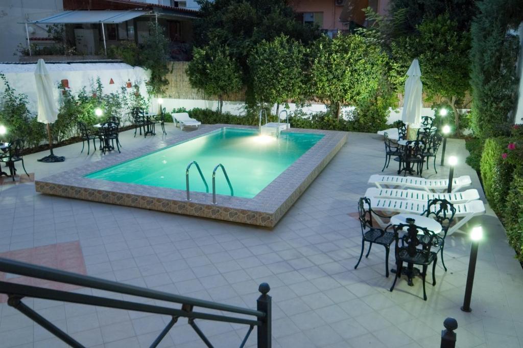 Hotel Bakos Loutráki Extérieur photo