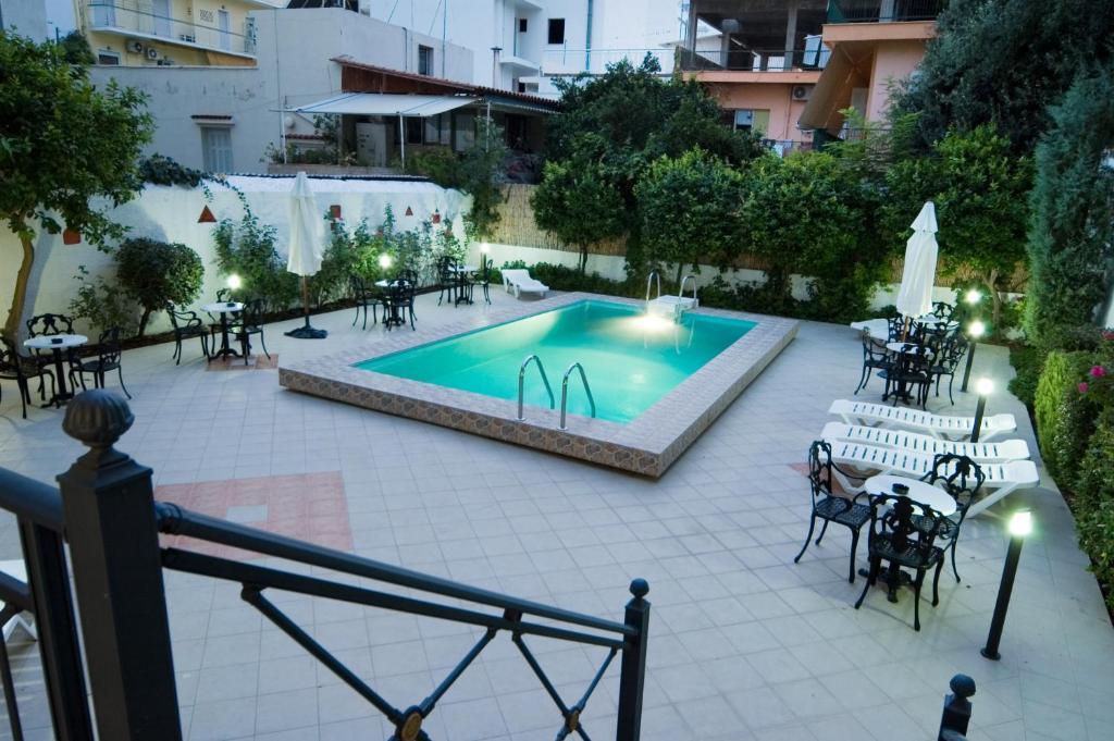 Hotel Bakos Loutráki Extérieur photo