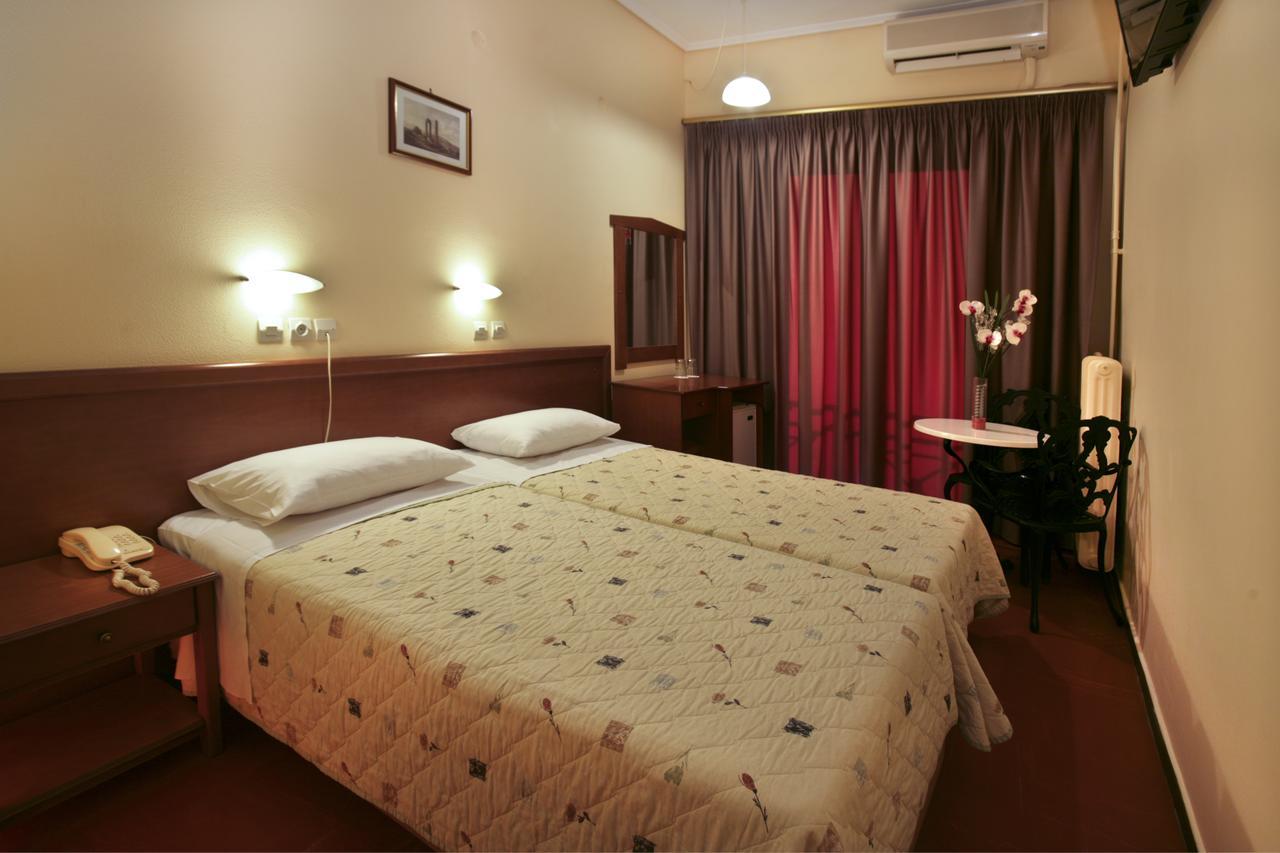 Hotel Bakos Loutráki Extérieur photo